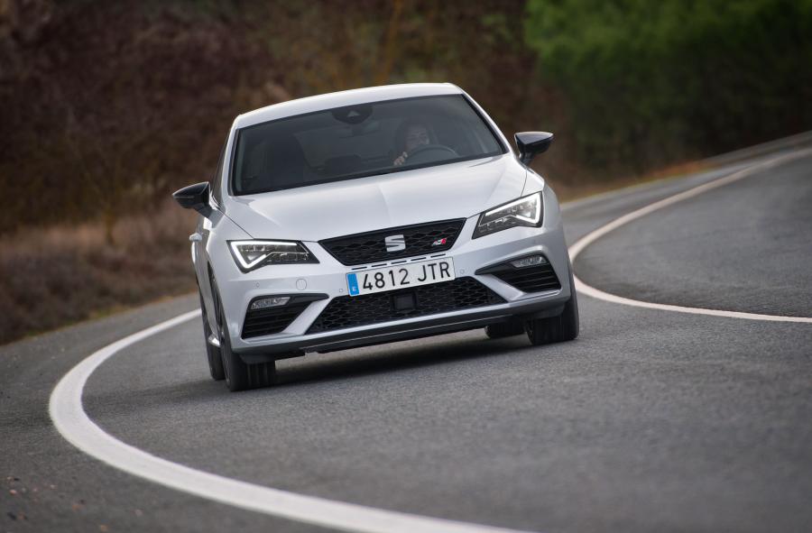  Seat Leon SC Cupra 300 2017 года  (WW) (фото 13 из 28)